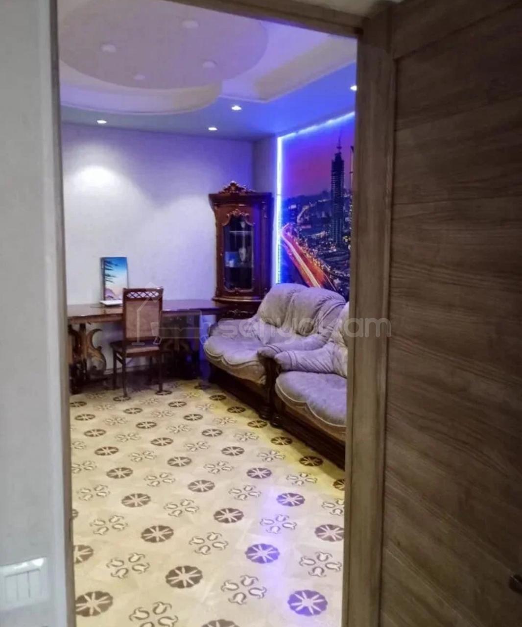 3 Սենյականոց Բնակարան Քարե Շենքում, 67քմ, 1/3 հարկ, Կոսմետիկ Վերանորոգված, Կահավորված