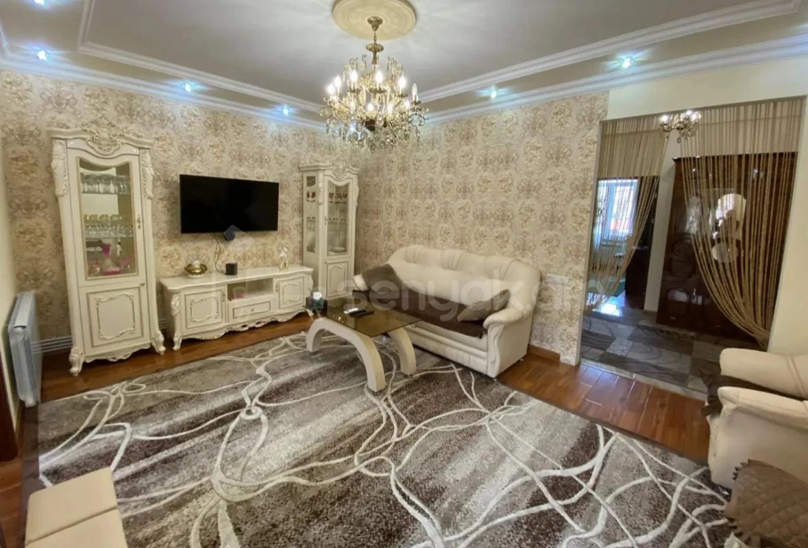 3 Սենյականոց Բնակարան Քարե Շենքում, 73քմ, 2/4 հարկ, Դիզայներական Վերանորոգված, Կահավորված