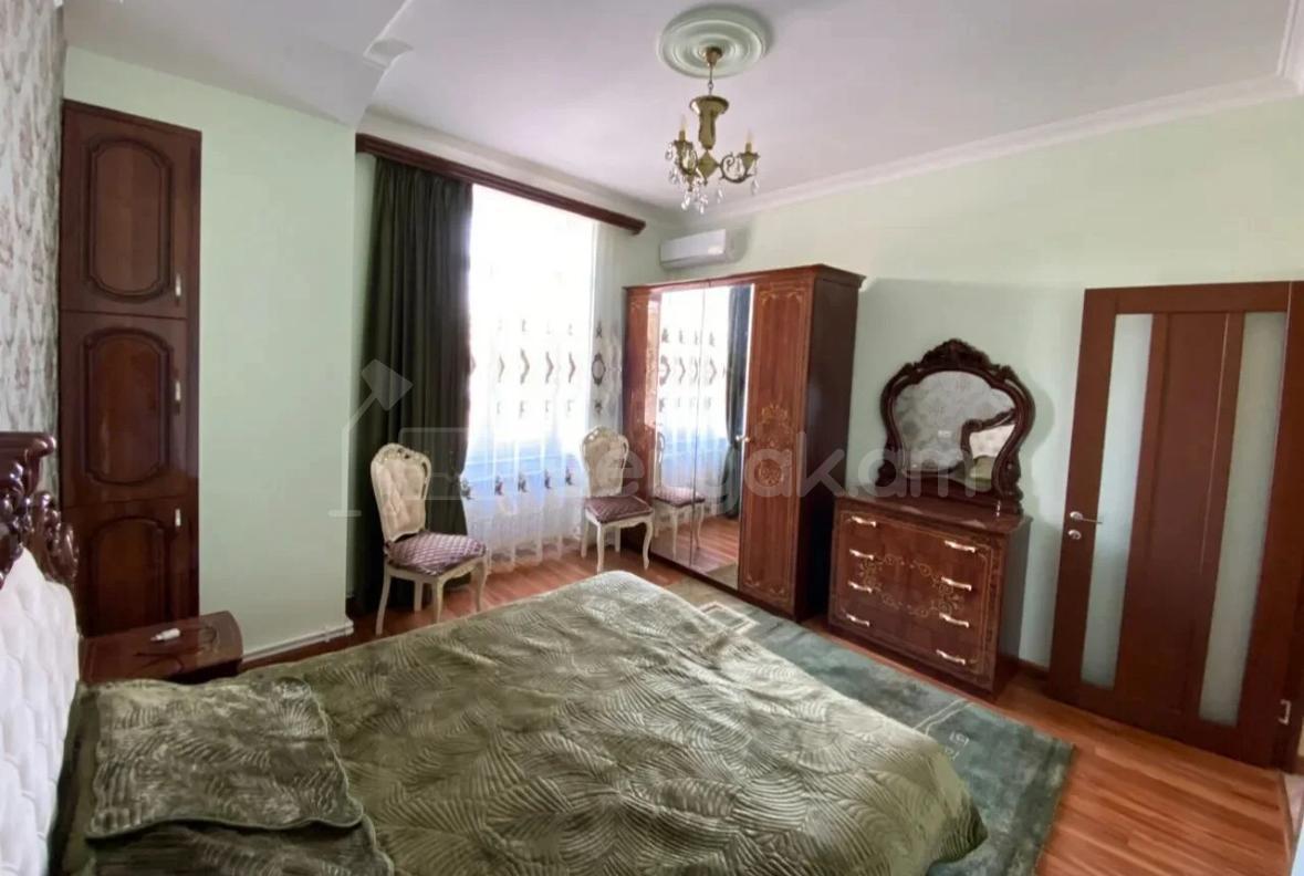 3 Սենյականոց Բնակարան Քարե Շենքում, 73քմ, 2/4 հարկ, Դիզայներական Վերանորոգված, Կահավորված