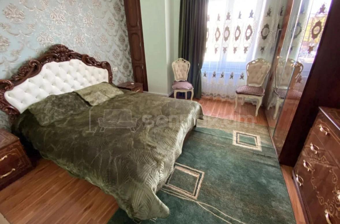 3 Սենյականոց Բնակարան Քարե Շենքում, 73քմ, 2/4 հարկ, Դիզայներական Վերանորոգված, Կահավորված
