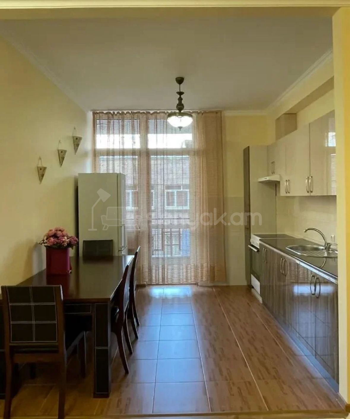 3 Սենյականոց Բնակարան Նորակառույցում, 76քմ, 2/20 հարկ, Դիզայներական Վերանորոգված, Կահավորված