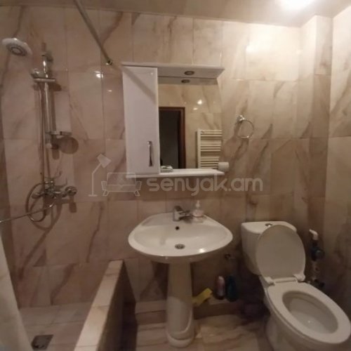 3 Սենյականոց Բնակարան Քարե Շենքում, 73քմ, 4/4 հարկ, Կոսմետիկ Վերանորոգված, Կահավորված, Արևկող