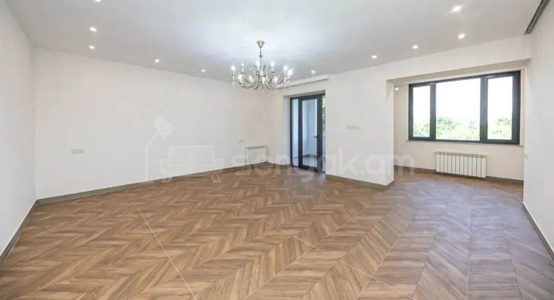 3 Սենյականոց Բնակարան Քարե Շենքում, 77քմ, 3/5 հարկ, Կապիտալ Վերանորոգված