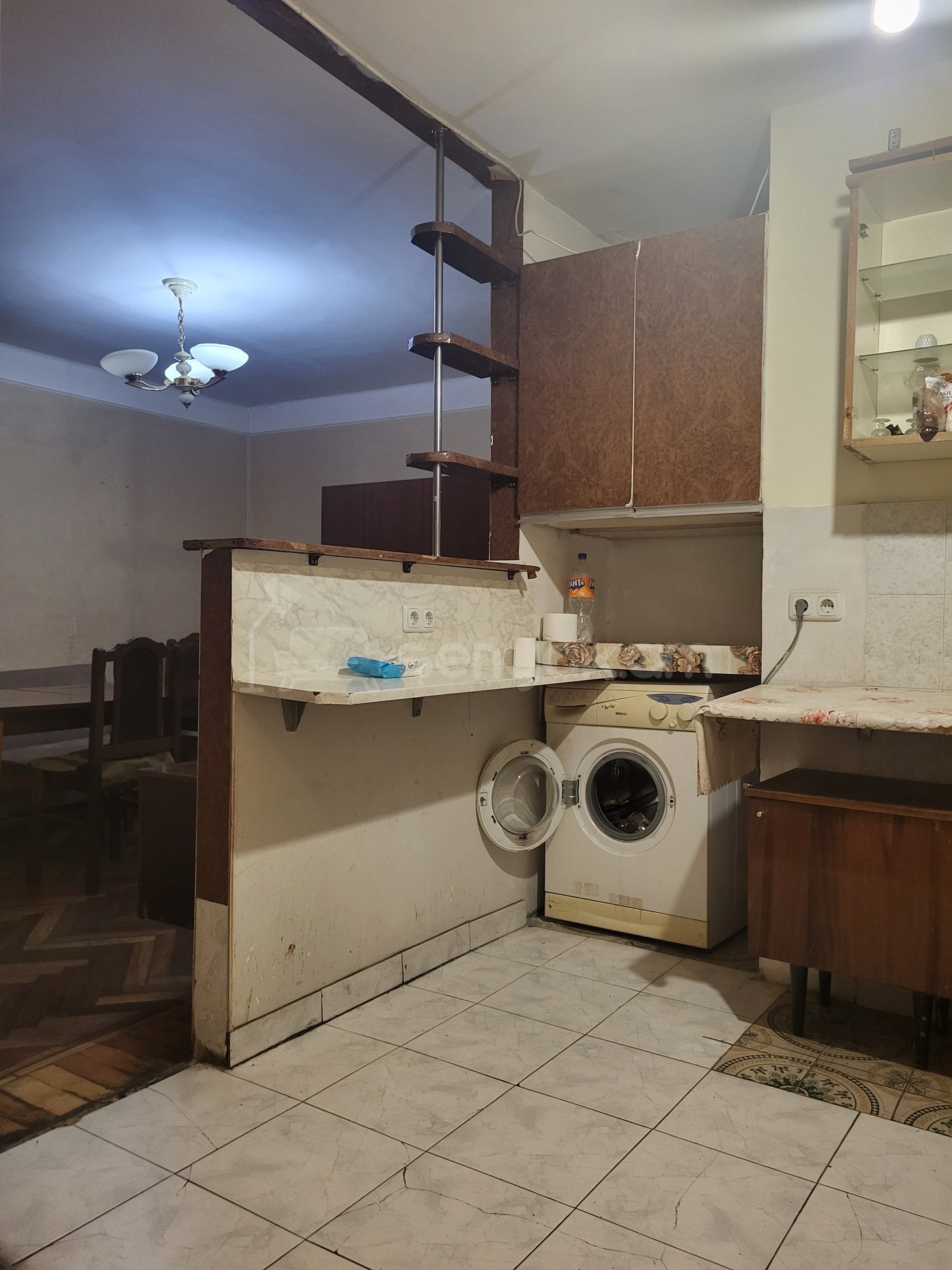 2 Սենյականոց Բնակարան Քարե Շենքում, 55քմ, 3/4 հարկ, Նորմալ Վիճակում, Կահավորված