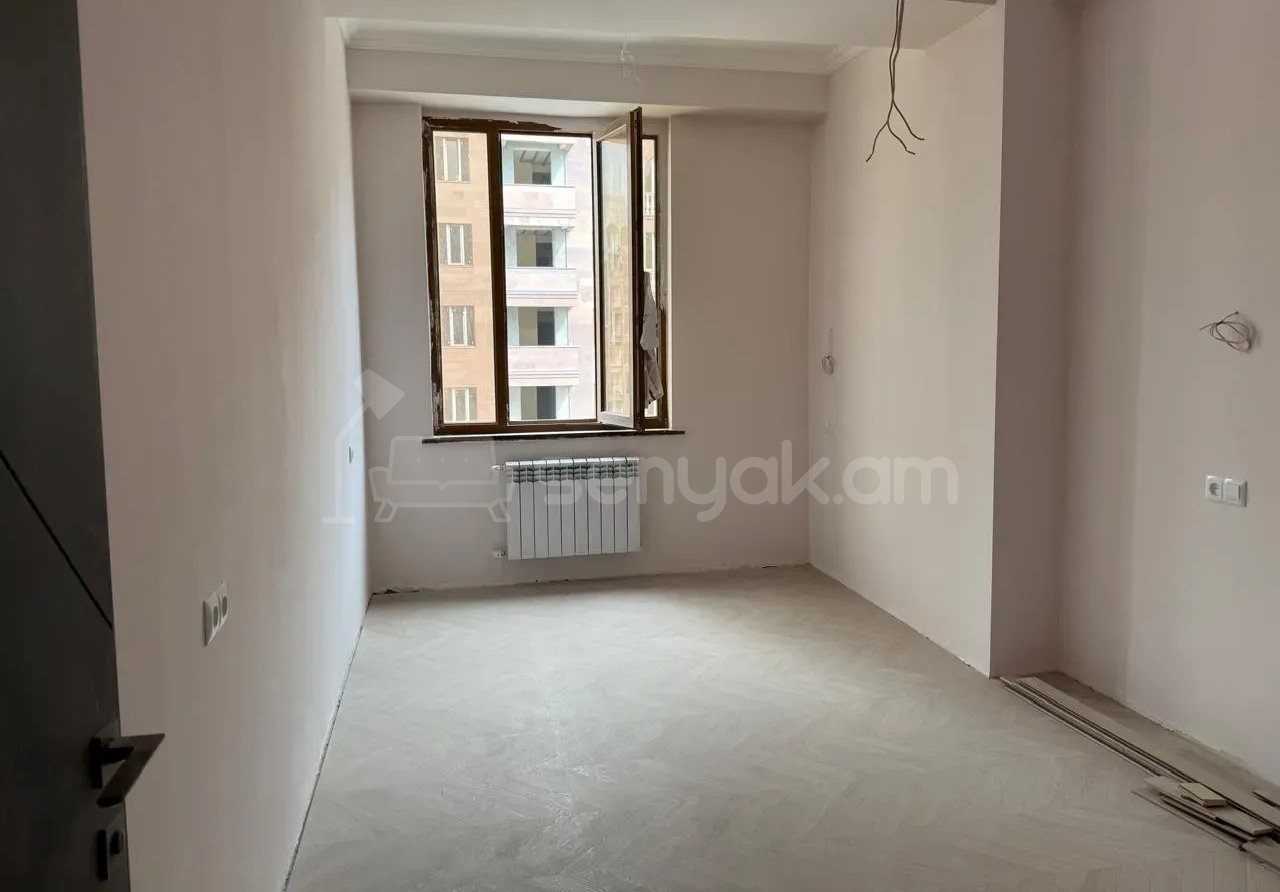 4 Սենյականոց Բնակարան Նորակառույցում, 95քմ, 5/8 հարկ, Կապիտալ Վերանորոգված