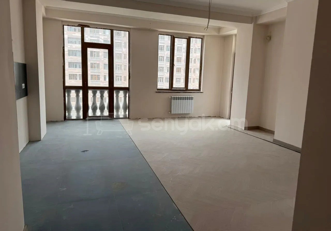 4 Սենյականոց Բնակարան Նորակառույցում, 95քմ, 5/8 հարկ, Կապիտալ Վերանորոգված