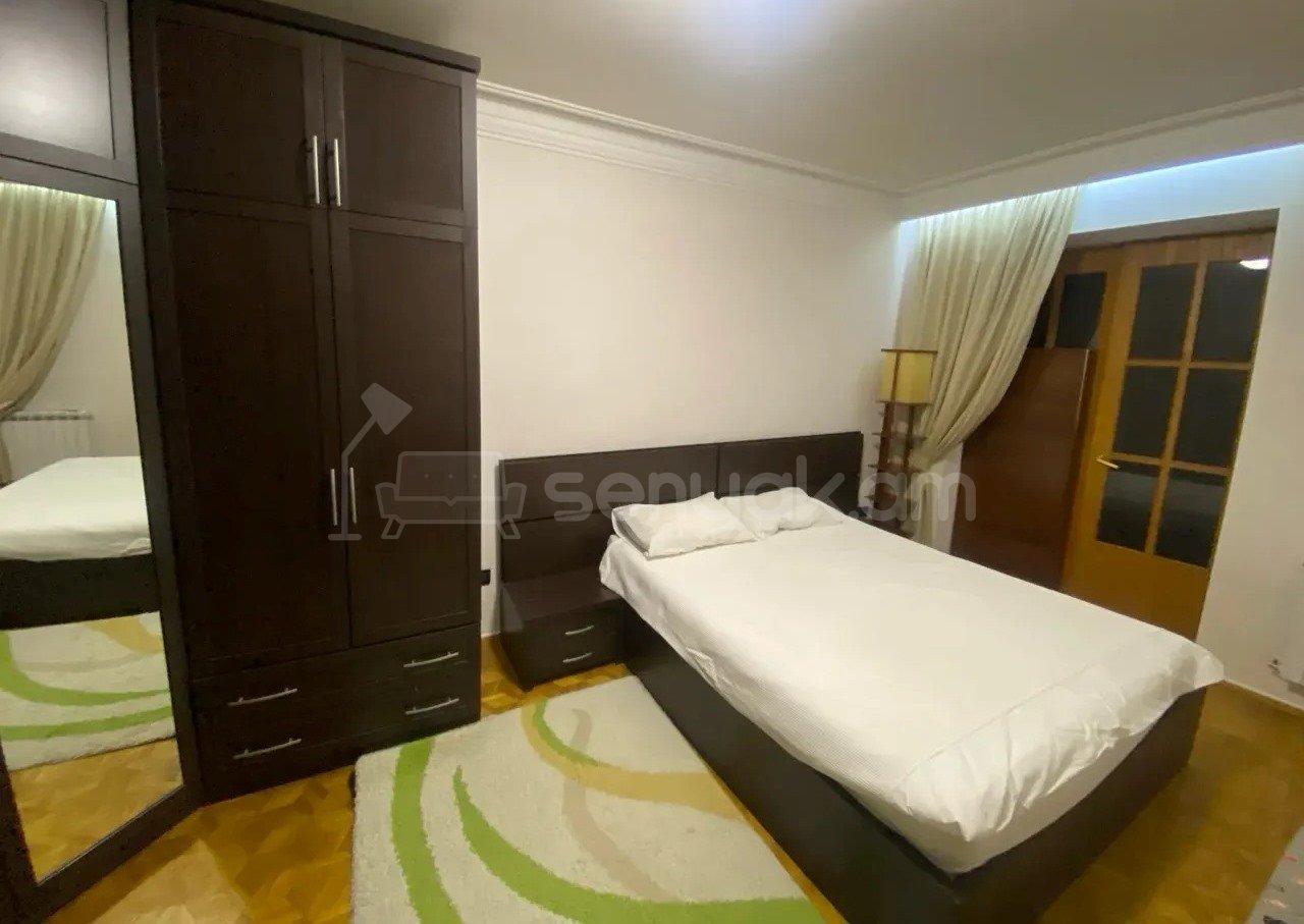 2 Սենյականոց Բնակարան Քարե Շենքում, 62քմ, 5/5 հարկ, Դիզայներական Վերանորոգված