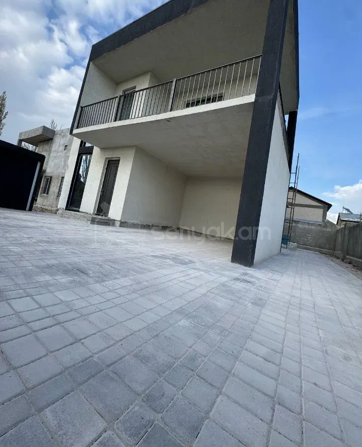 Ազատ նախագծով Սեփական Տուն, 220քմ