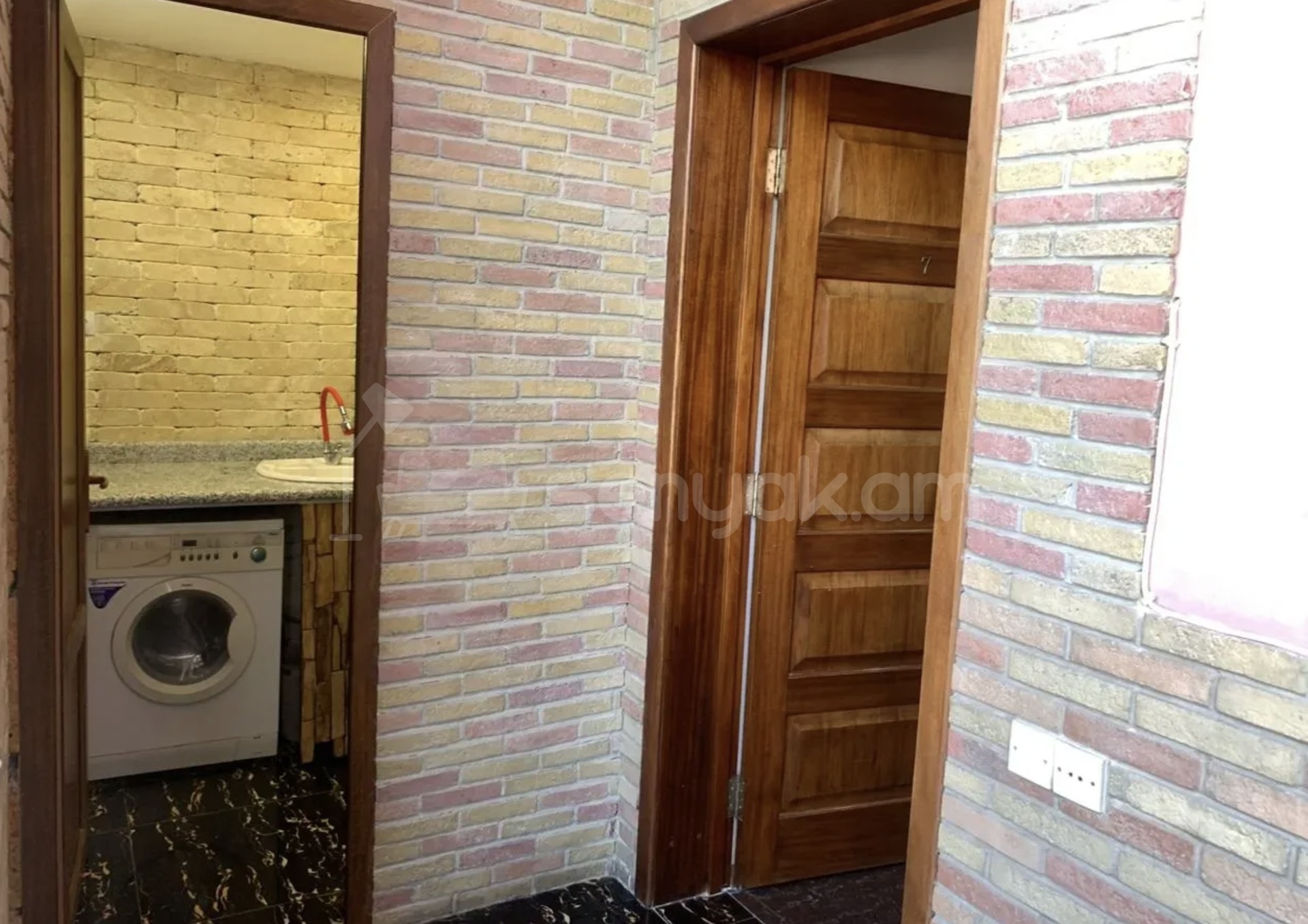 3 Սենյականոց Սեփական Տուն, 62քմ, Կապիտալ Վերանորոգված, Կահավորված, Ավտոտնակով