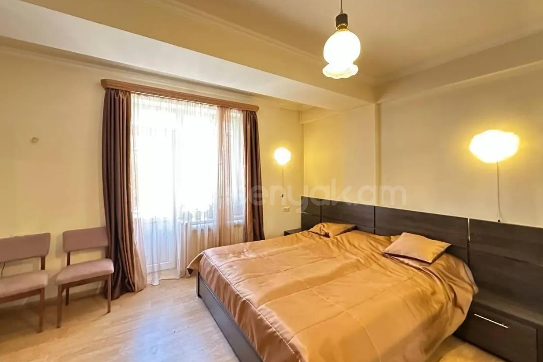 3 Սենյականոց Բնակարան Քարե Շենքում, 80քմ, 2/5 հարկ, Կապիտալ Վերանորոգված, Կահավորված, Արևկող