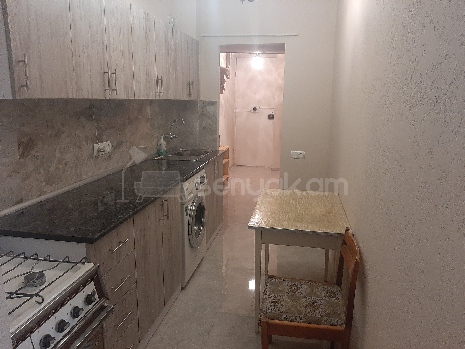 2 Սենյականոց Բնակարան Քարե Շենքում, 50քմ, 5/5 հարկ, Կապիտալ Վերանորոգված, Կահավորված, Արևկող