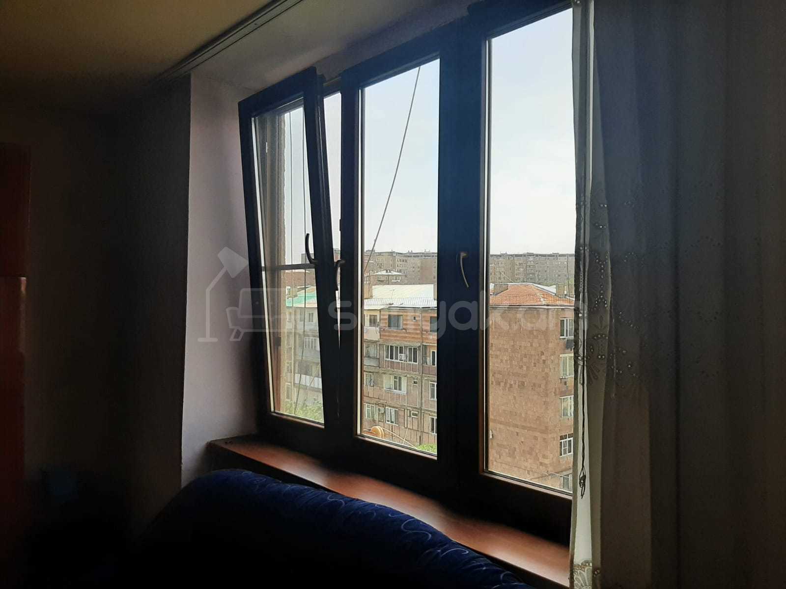 2 Սենյականոց Բնակարան Քարե Շենքում, 50քմ, 5/5 հարկ, Կապիտալ Վերանորոգված, Կահավորված, Արևկող