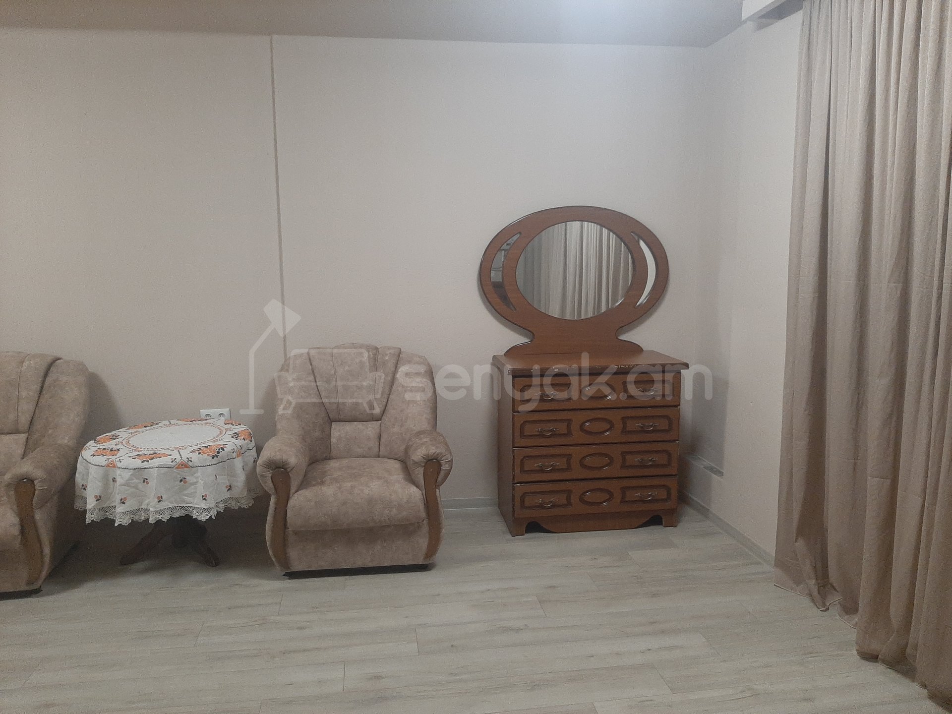 2 Սենյականոց Բնակարան Քարե Շենքում, 50քմ, 5/5 հարկ, Կապիտալ Վերանորոգված, Կահավորված, Արևկող