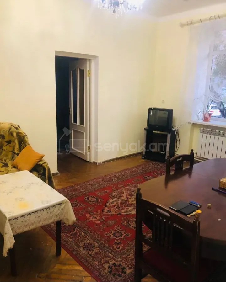 2 Սենյականոց Բնակարան Քարե Շենքում, 60քմ, 2/5 հարկ, Կոսմետիկ Վերանորոգված, Կահավորված