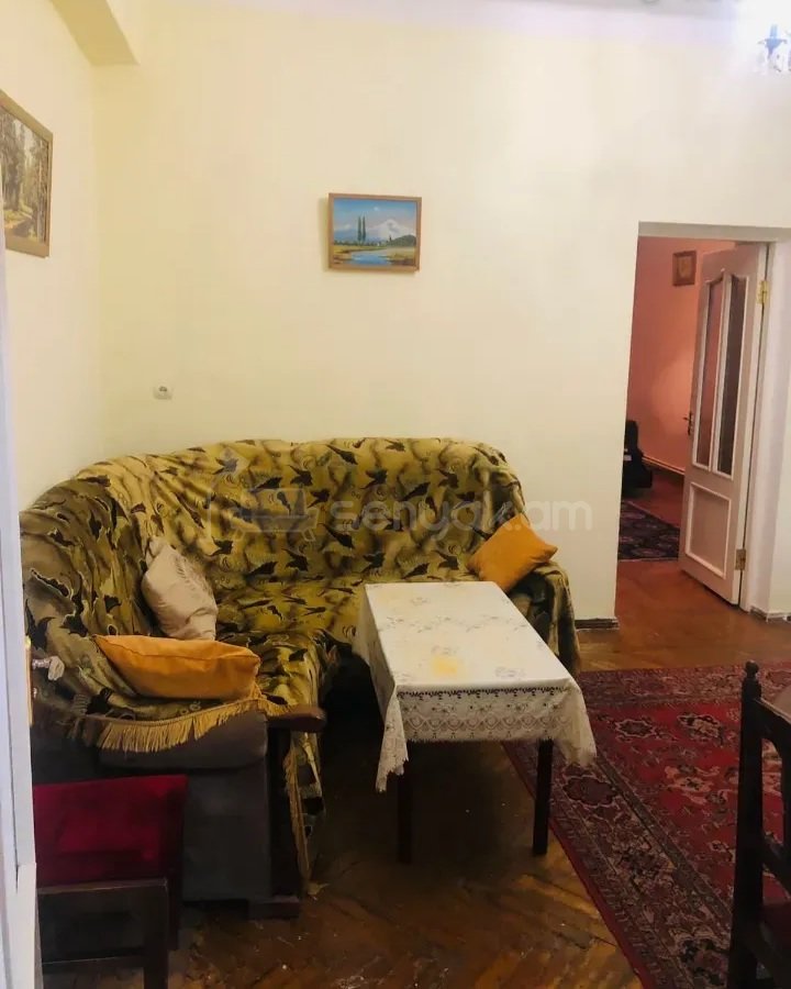 2 Սենյականոց Բնակարան Քարե Շենքում, 60քմ, 2/5 հարկ, Կոսմետիկ Վերանորոգված, Կահավորված