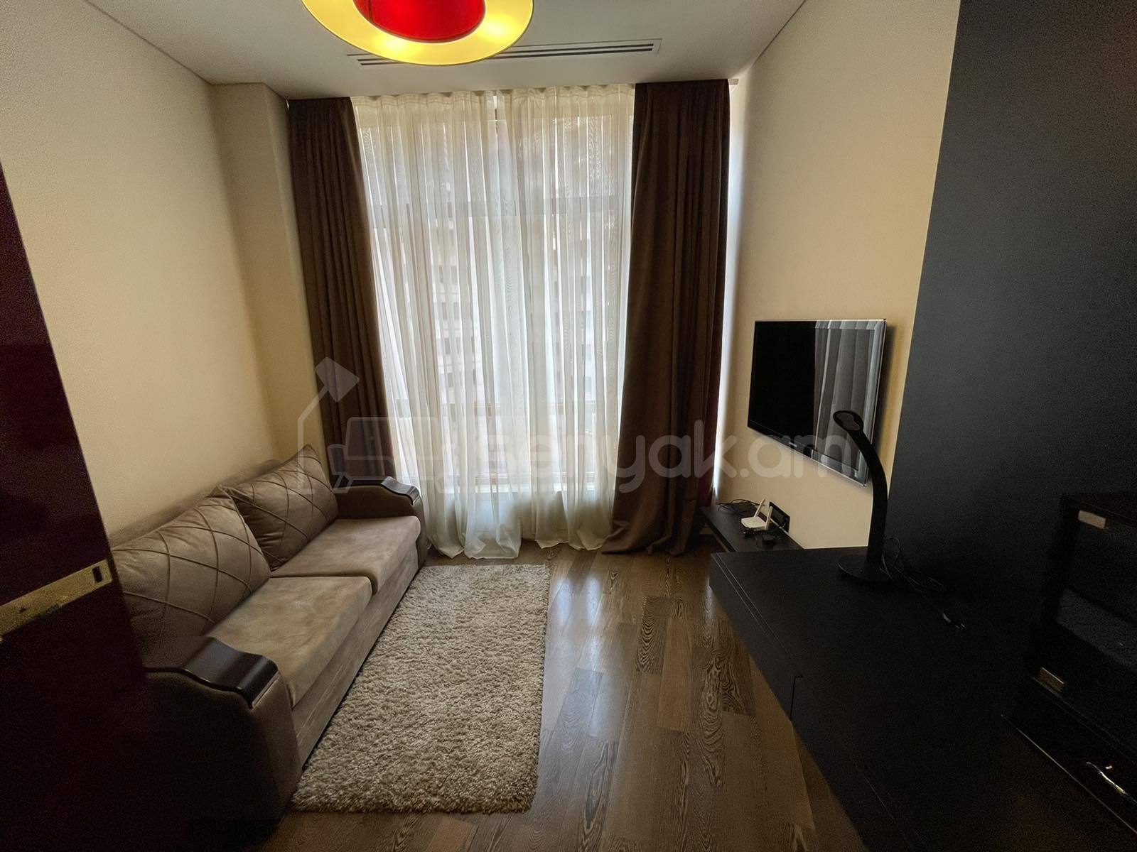 4 Սենյականոց Բնակարան Նորակառույցում, 170քմ, 5/12 հարկ, Կապիտալ Վերանորոգված