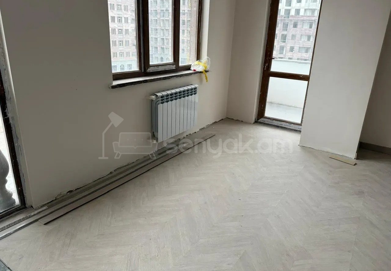 4 Սենյականոց Բնակարան Նորակառույցում, 95քմ, 5/8 հարկ, Կապիտալ Վերանորոգված