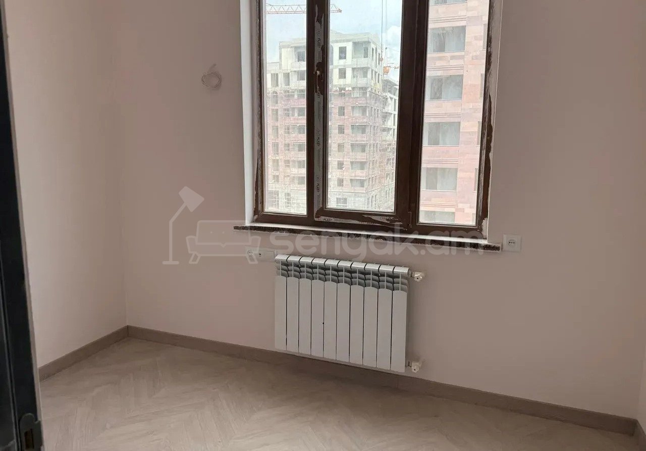 4 Սենյականոց Բնակարան Նորակառույցում, 95քմ, 5/8 հարկ, Կապիտալ Վերանորոգված