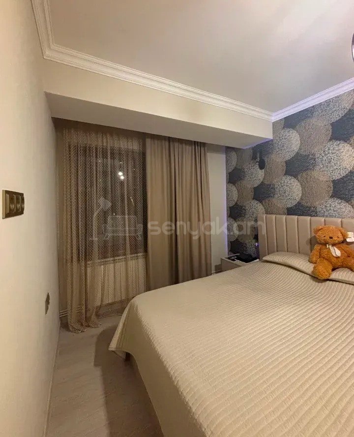 3 Սենյականոց Բնակարան, 80քմ, 4/14 հարկ, Նորմալ Վիճակում