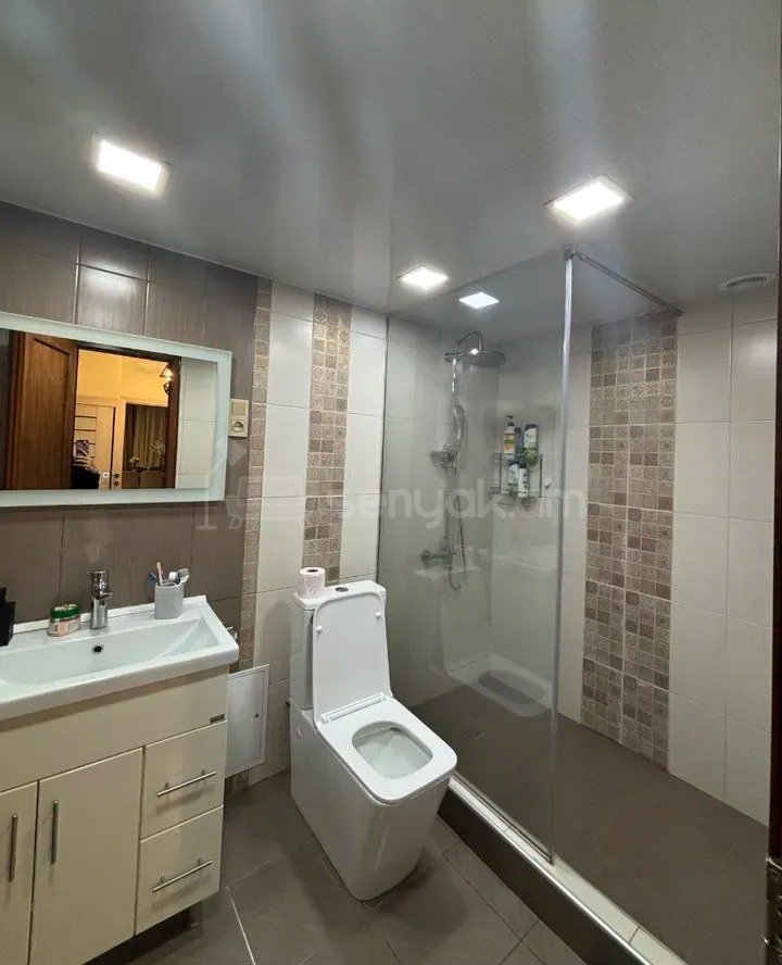 3 Սենյականոց Բնակարան, 80քմ, 4/14 հարկ, Նորմալ Վիճակում
