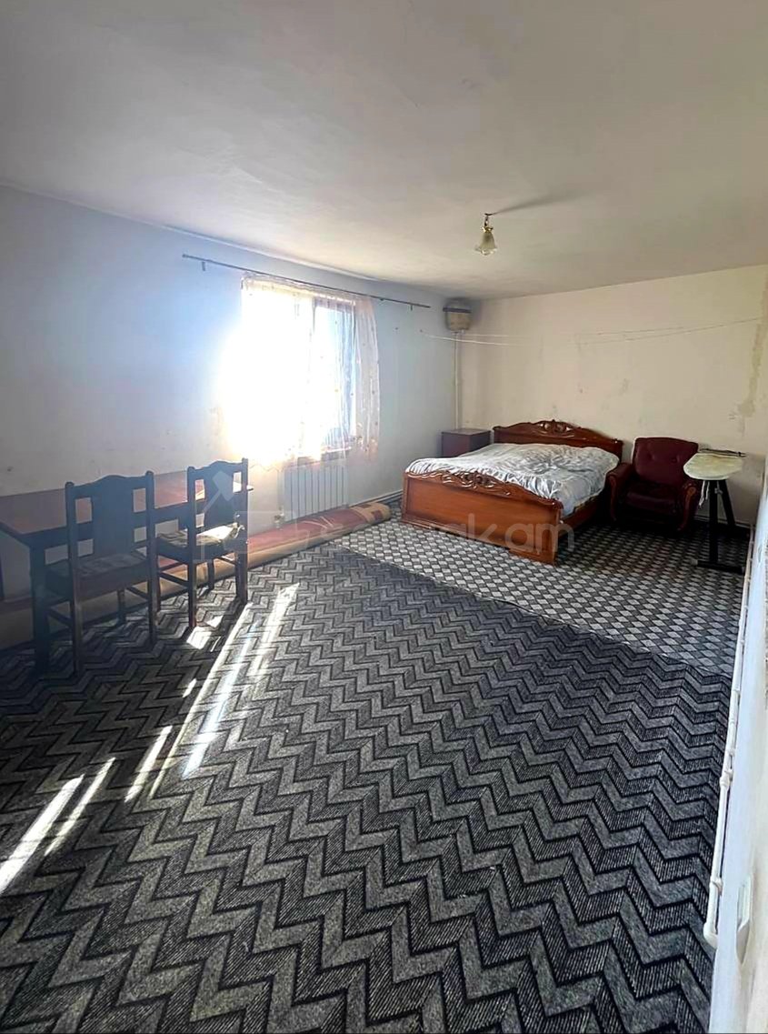 8 Սենյականոց Սեփական Տուն, 160քմ, Նորմալ Վիճակում, Ավտոտնակով