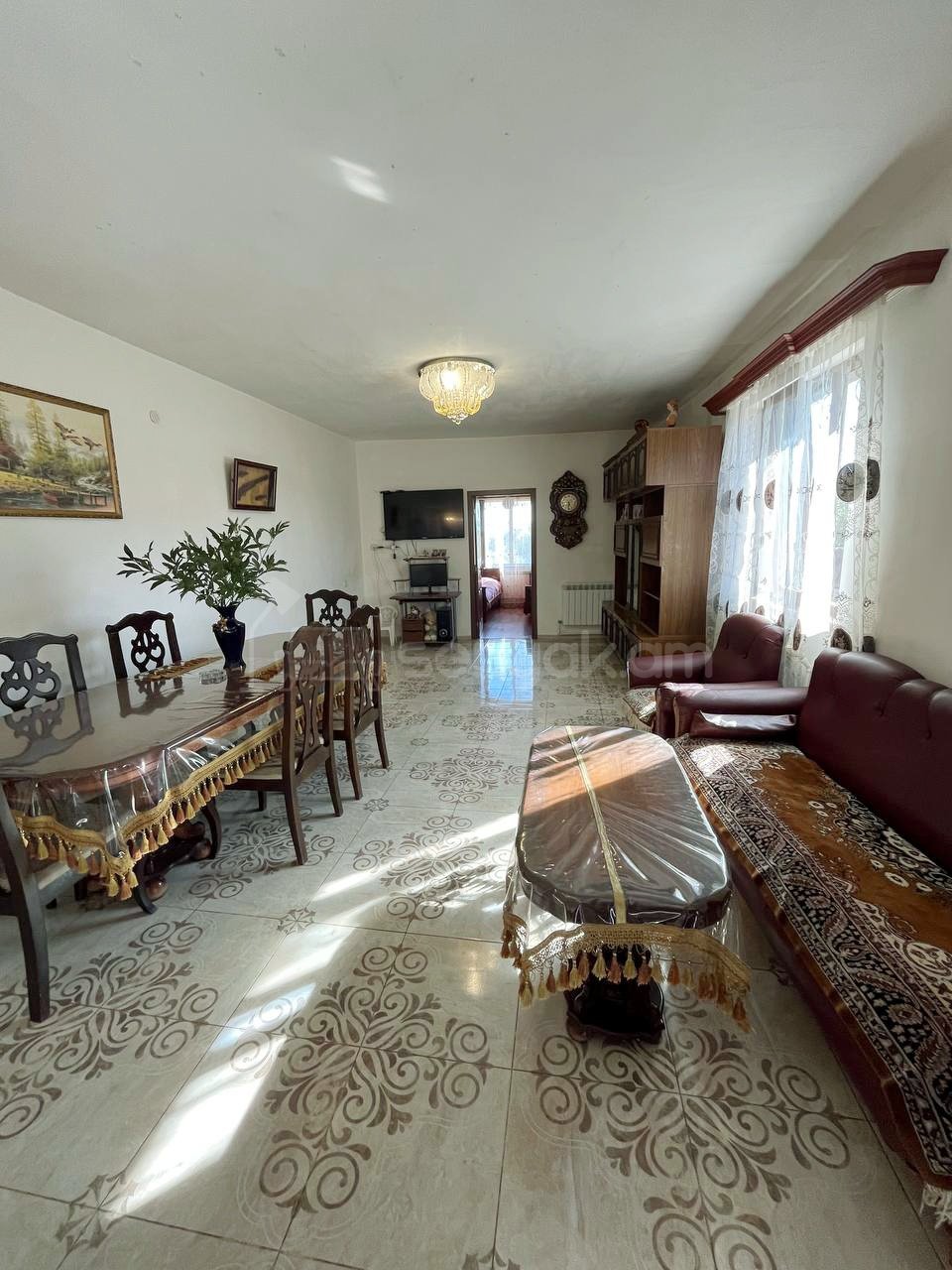 8 Սենյականոց Սեփական Տուն, 160քմ, Նորմալ Վիճակում, Ավտոտնակով