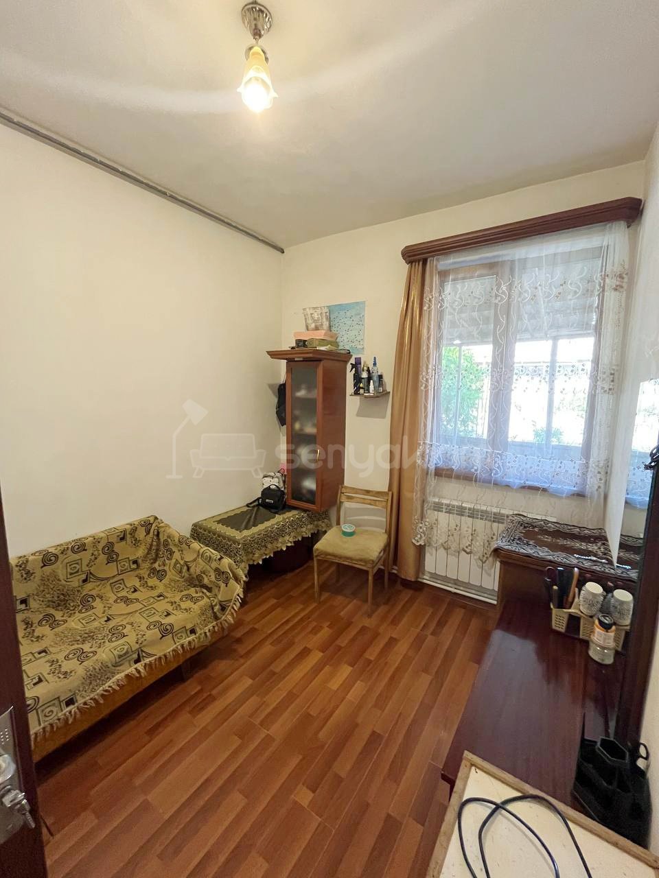 8 Սենյականոց Սեփական Տուն, 160քմ, Նորմալ Վիճակում, Ավտոտնակով