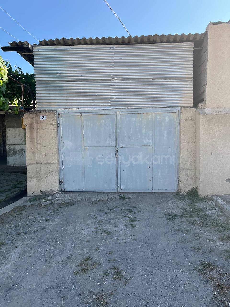 8 Սենյականոց Սեփական Տուն, 160քմ, Նորմալ Վիճակում, Ավտոտնակով