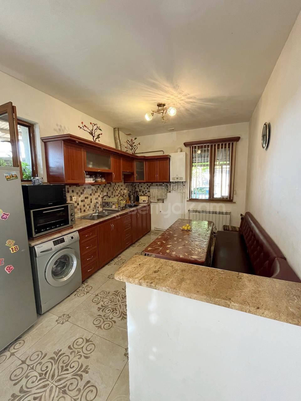 8 Սենյականոց Սեփական Տուն, 160քմ, Նորմալ Վիճակում, Ավտոտնակով