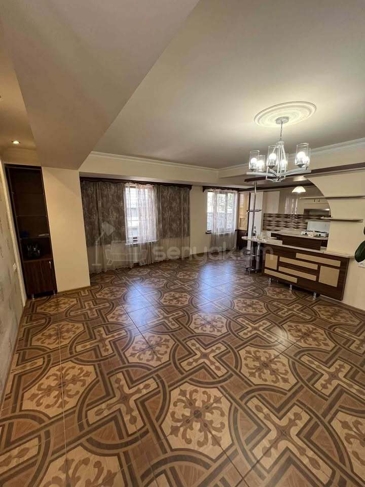 3 Սենյականոց Բնակարան, 83քմ, 2/14 հարկ, Կապիտալ Վերանորոգված, Կահավորված