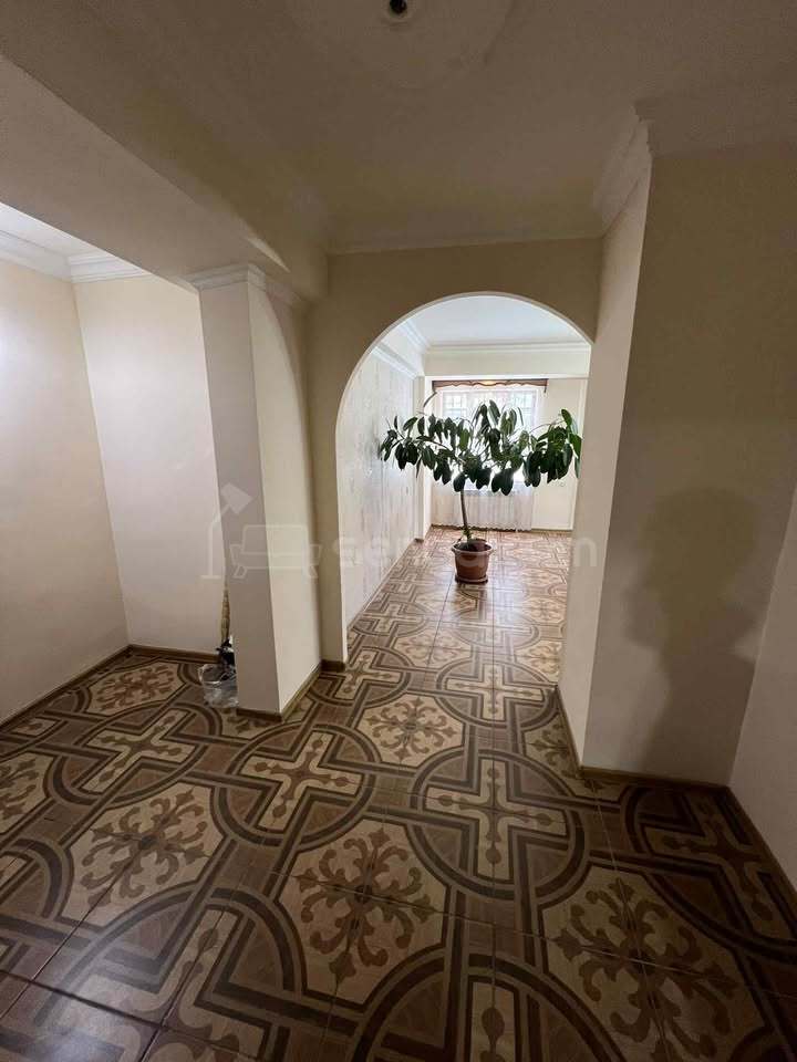 3 Սենյականոց Բնակարան, 83քմ, 2/14 հարկ, Կապիտալ Վերանորոգված, Կահավորված
