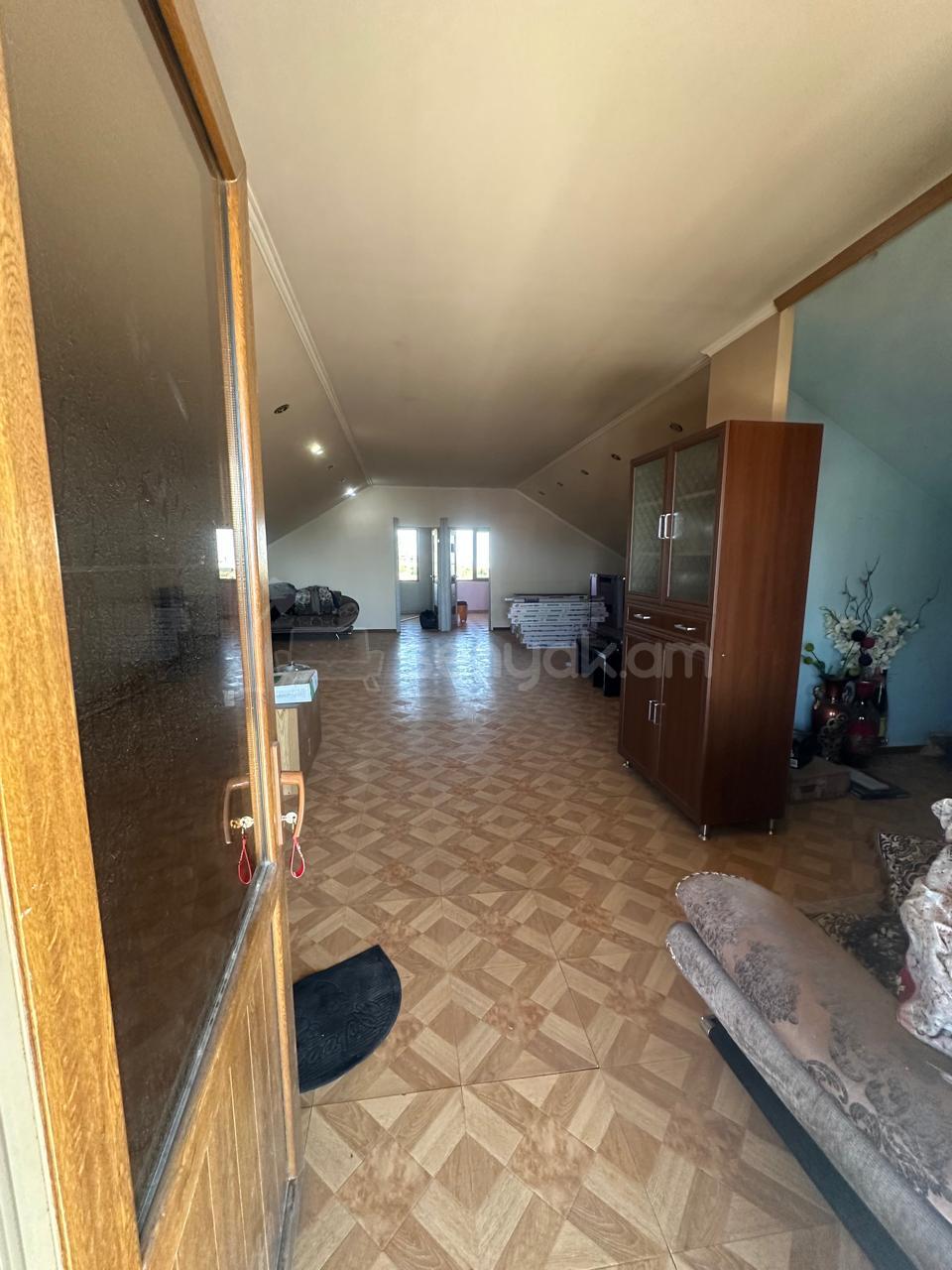 6 Սենյականոց Սեփական Տուն, 250քմ, Նորմալ Վիճակում