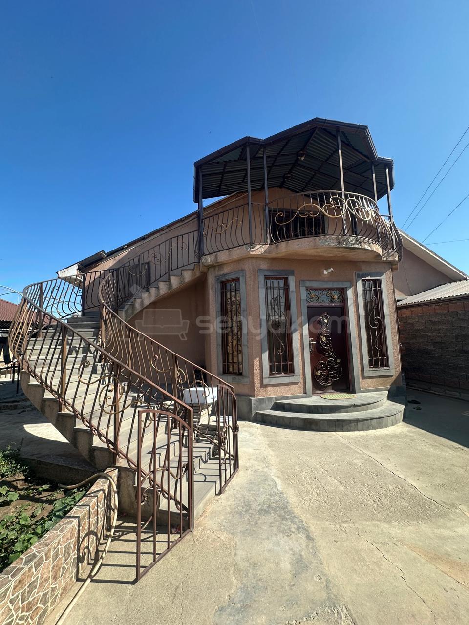 6 Սենյականոց Սեփական Տուն, 250քմ, Նորմալ Վիճակում