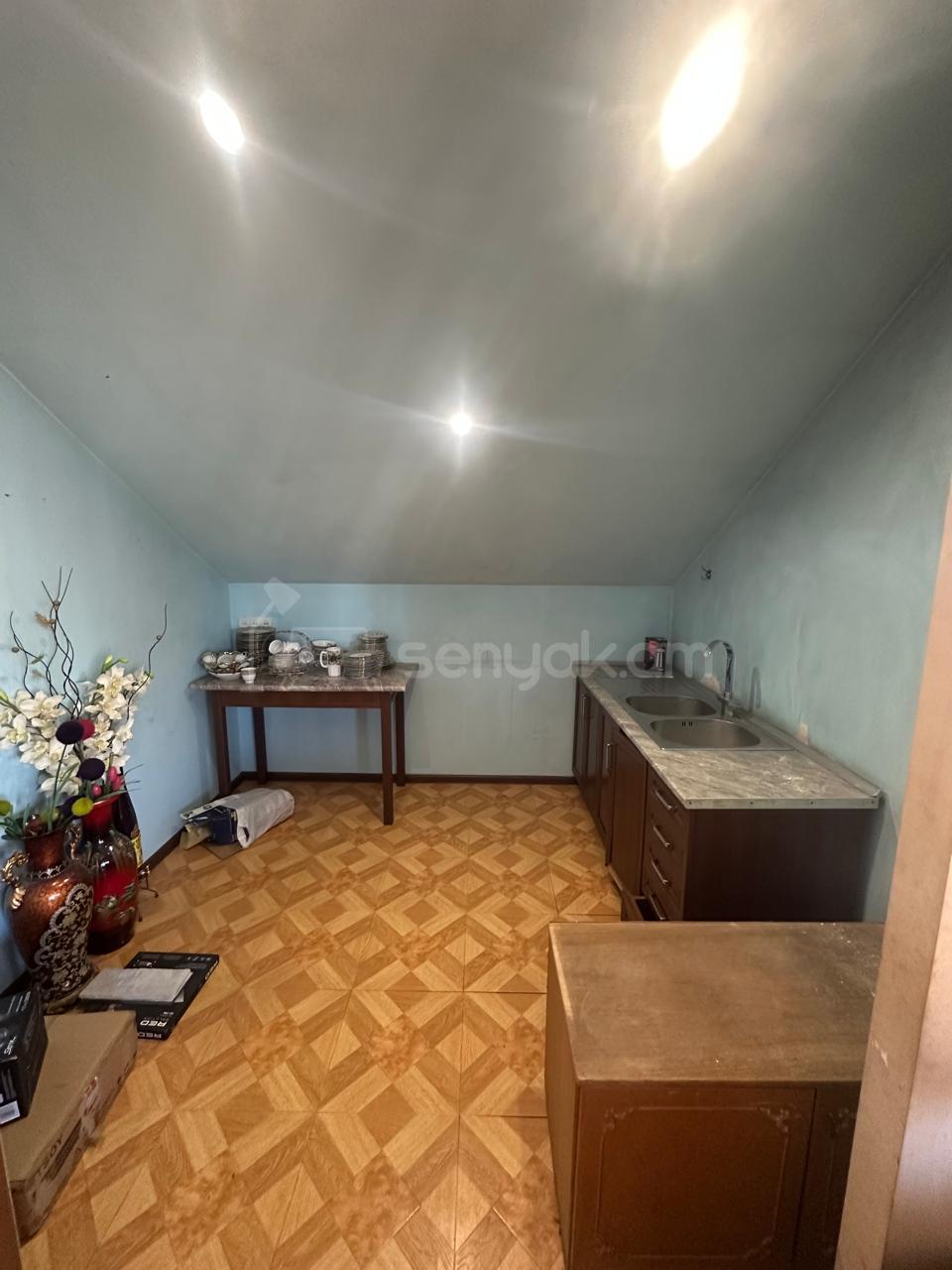 6 Սենյականոց Սեփական Տուն, 250քմ, Նորմալ Վիճակում
