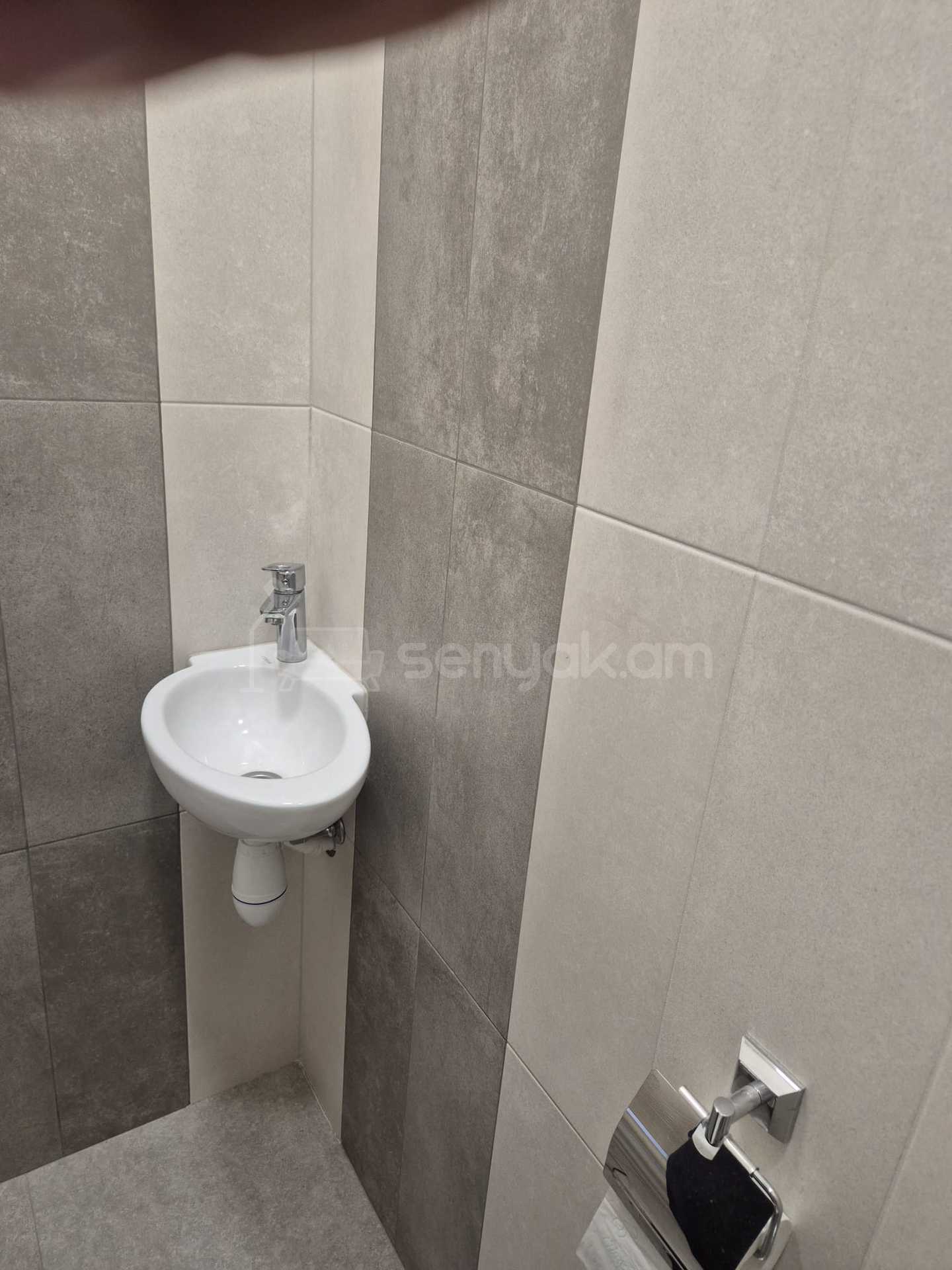3 Սենյականոց Բնակարան, 75քմ, 7/9 հարկ, Կապիտալ Վերանորոգված, Կահավորված, Արևկող