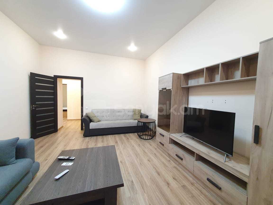 2 Սենյականոց Բնակարան Քարե Շենքում, 65քմ, 3/5 հարկ, Կապիտալ Վերանորոգված, Կահավորված