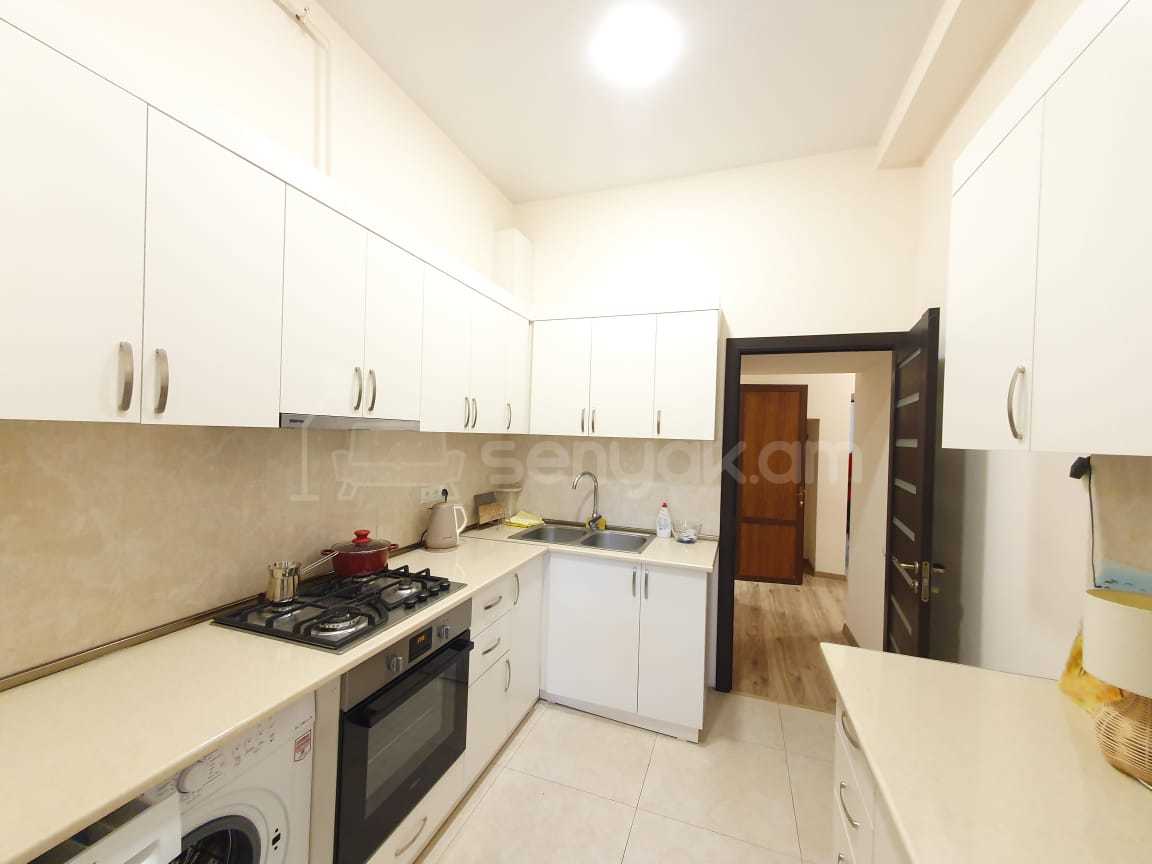 2 Սենյականոց Բնակարան Քարե Շենքում, 65քմ, 3/5 հարկ, Կապիտալ Վերանորոգված, Կահավորված