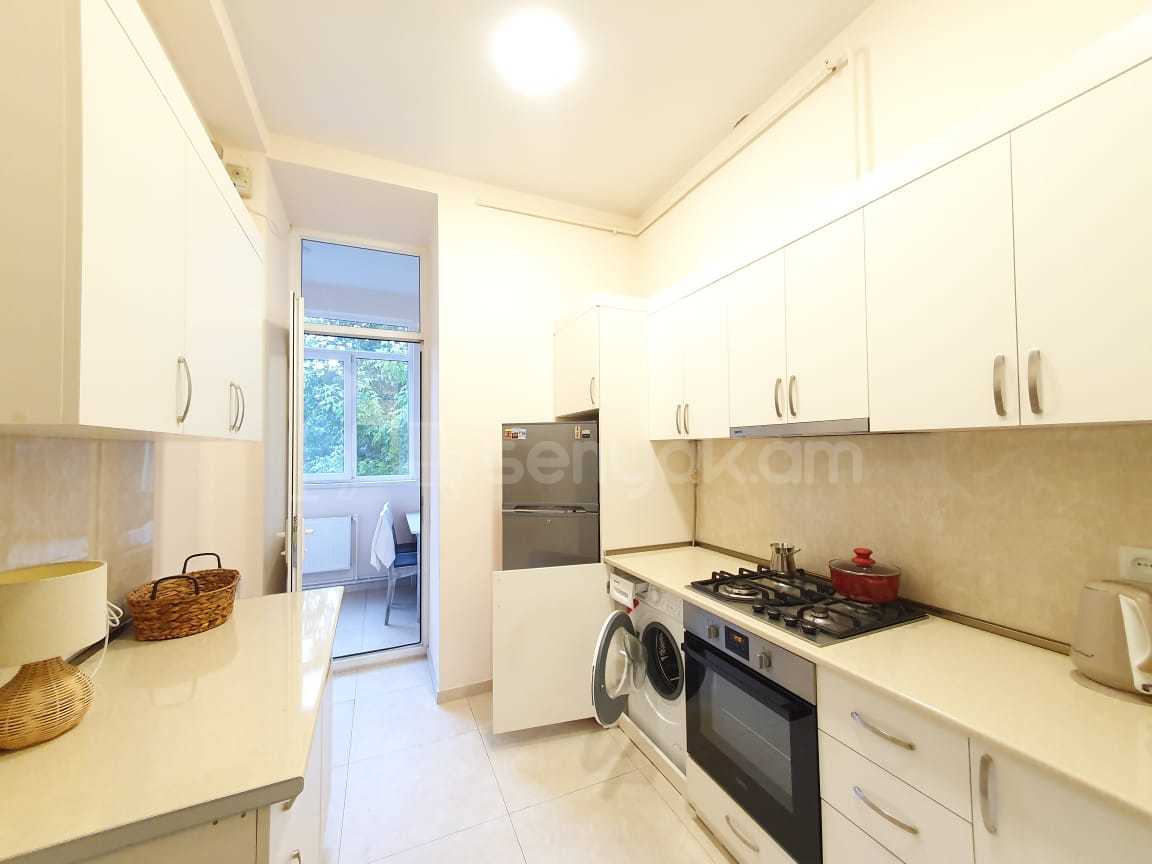 2 Սենյականոց Բնակարան Քարե Շենքում, 65քմ, 3/5 հարկ, Կապիտալ Վերանորոգված, Կահավորված