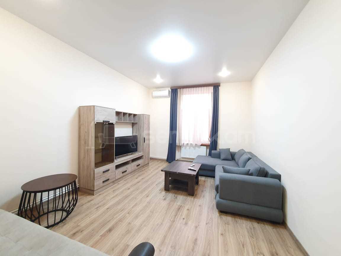 2 Սենյականոց Բնակարան Քարե Շենքում, 65քմ, 3/5 հարկ, Կապիտալ Վերանորոգված, Կահավորված