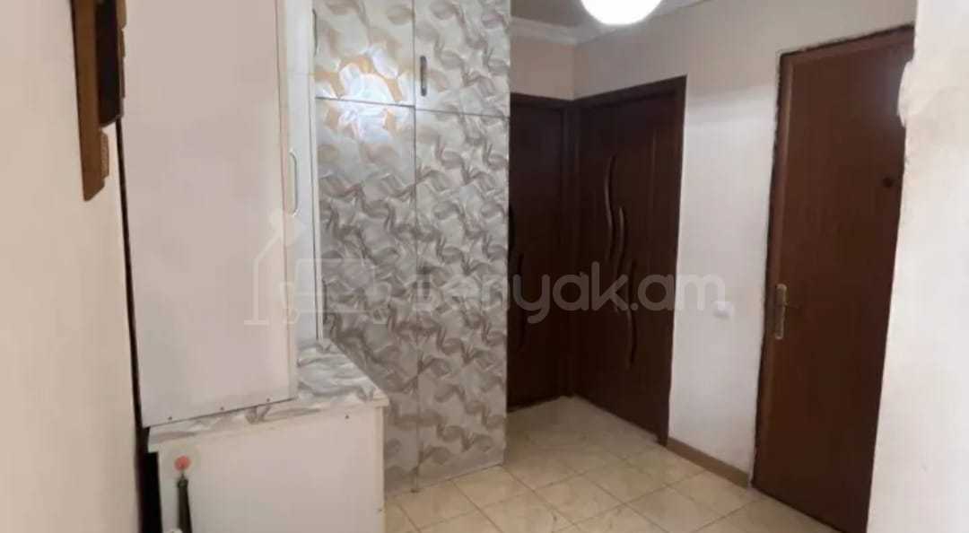 3 Սենյականոց Բնակարան, 69քմ, 1/4 հարկ, Կապիտալ Վերանորոգված
