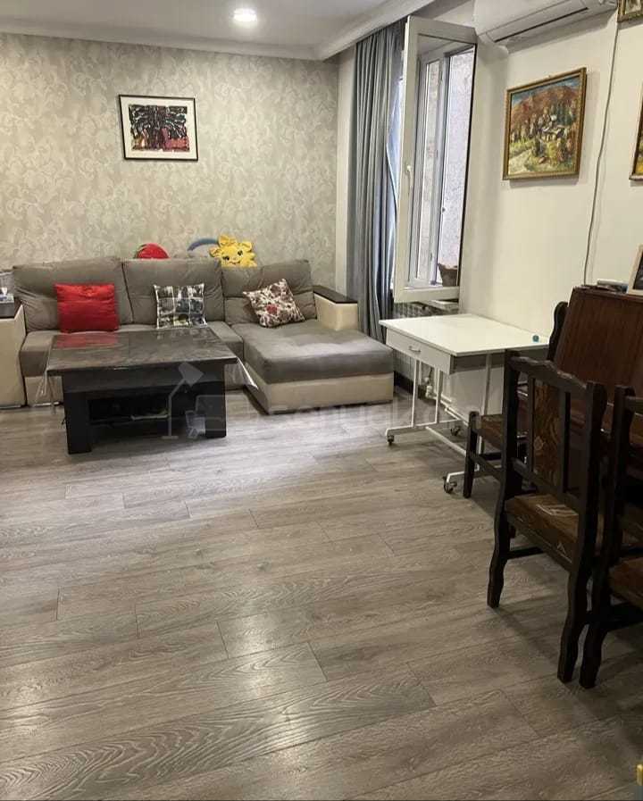 3 Սենյականոց Բնակարան, 65քմ, 2/9 հարկ, Նորմալ Վիճակում