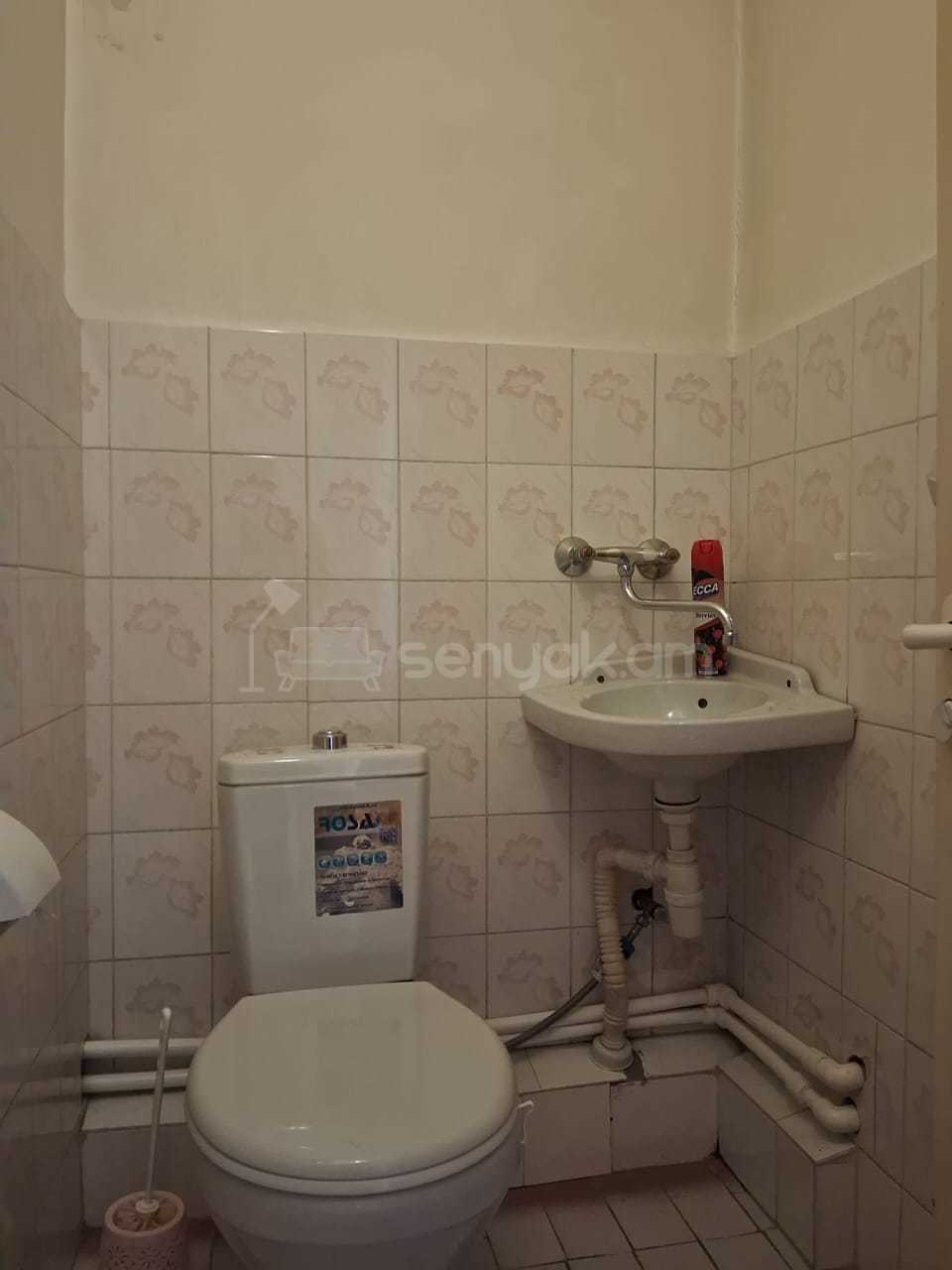 3 Սենյականոց Բնակարան, 89քմ, 2/4 հարկ, Նորմալ Վիճակում