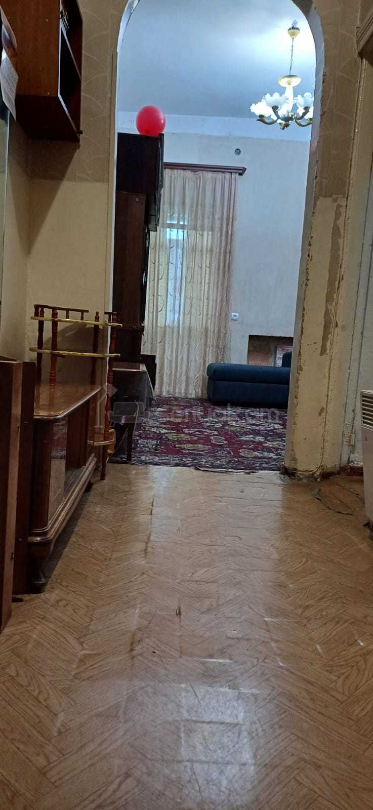 3 Սենյականոց Բնակարան Քարե Շենքում, 55քմ, 2/3 հարկ, Նորմալ Վիճակում