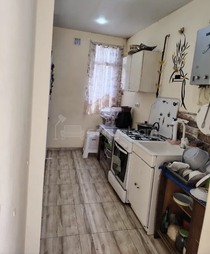 2 Սենյականոց Բնակարան Քարե Շենքում, 52քմ, 1/1 հարկ, Նորմալ Վիճակում, Կահավորված