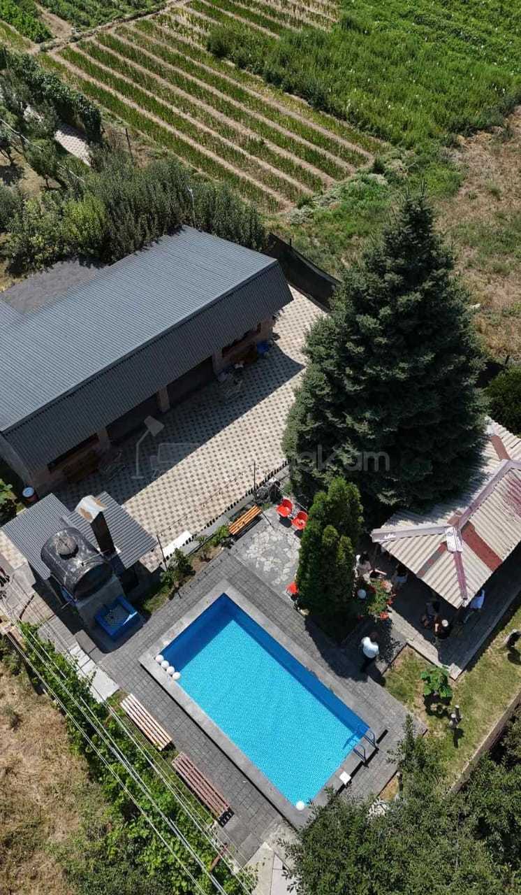 1 Սենյականոց Ամառանոց, 100քմ, Լողավազանով