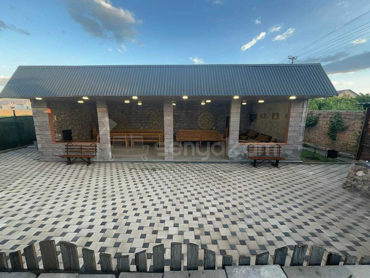 1 Սենյականոց Ամառանոց, 100քմ, Լողավազանով