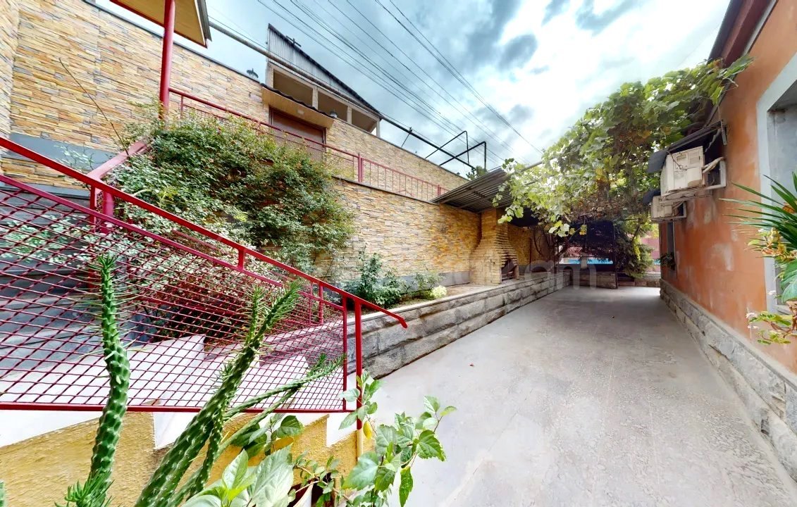 6 Սենյականոց Շքեղ Առանձնատուն, 255քմ, Կահավորված, Ավտոտնակով
