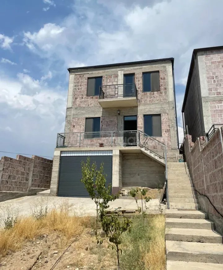 6 Սենյականոց Սեփական Տուն, 160քմ, Կապիտալ Վերանորոգված, Կահավորված, Ավտոտնակով