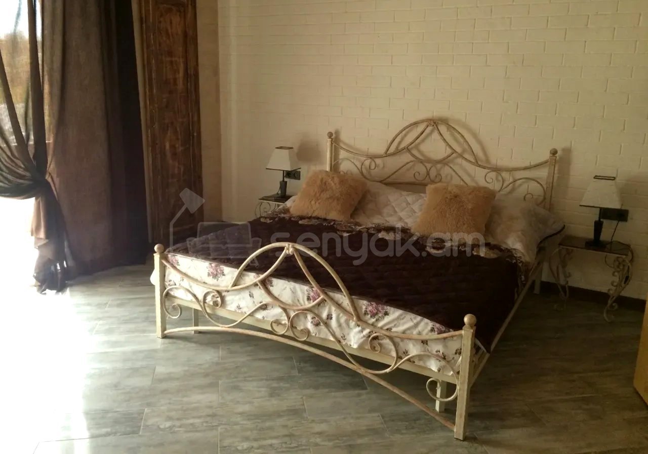 6 Սենյականոց Սեփական Տուն, 300քմ, Կապիտալ Վերանորոգված, Կահավորված, Ավտոտնակով