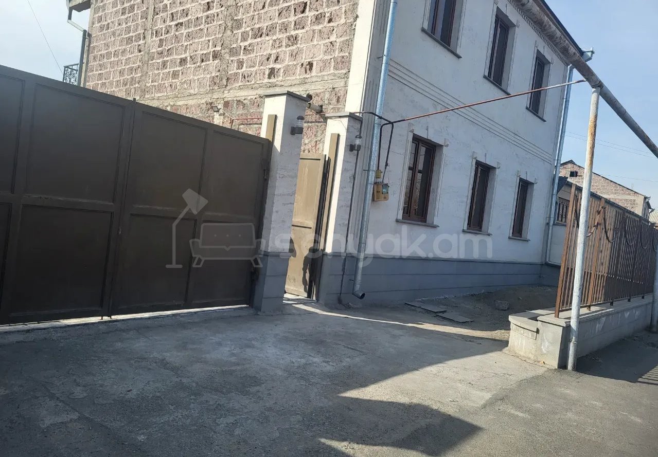 7 Սենյականոց Սեփական Տուն, 299քմ, Կապիտալ Վերանորոգված, Կահավորված, Ավտոտնակով